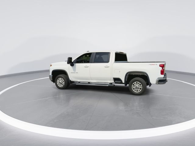 Used 2025 White Chevrolet LT image 7