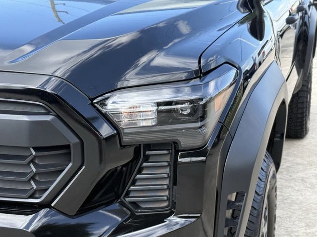 2024 Toyota Tacoma TRD Off-Road - 9