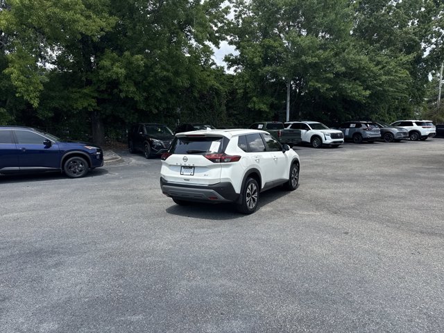 Used 2023 White Nissan SV image 5