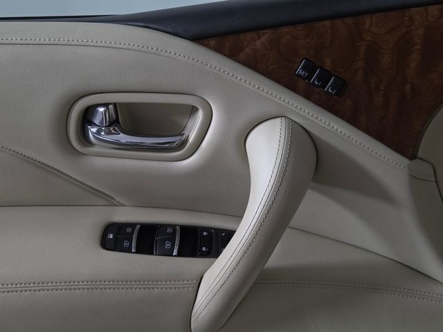 2018 Infiniti QX80 Base photo 23