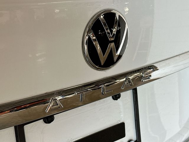 2023 Volkswagen Atlas 3.6L V6 SE w/Technology White at Sutliff Volkswagen