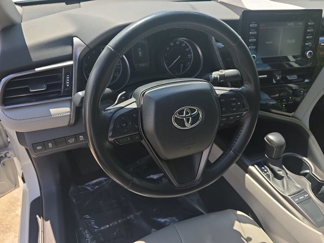Used 2023 Ice Toyota SE image 16