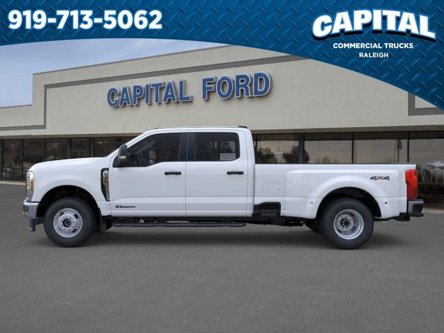 New 2026 Oxford White Ford F-350® XL image 3