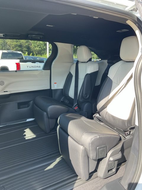 New 2026 Toyota Sienna Van