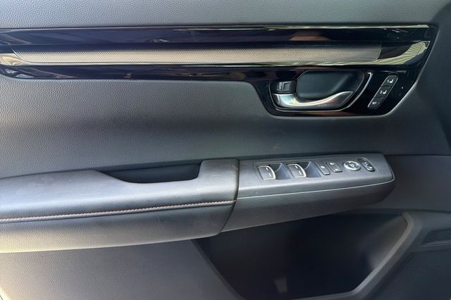 Used 2025 Honda CR-V Hybrid SUV