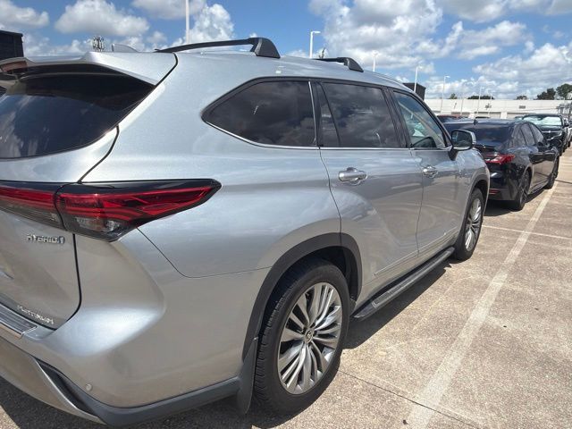 2021 Toyota Highlander Hybrid Platinum Silver at Toyota of Victoria