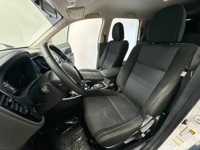 2017 Mitsubishi Outlander ES  at Auto Express Mitsubishi