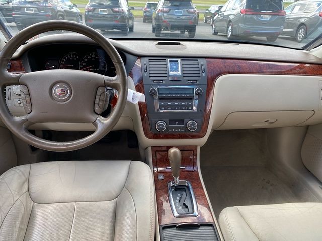 2006 Cadillac DTS Base 15