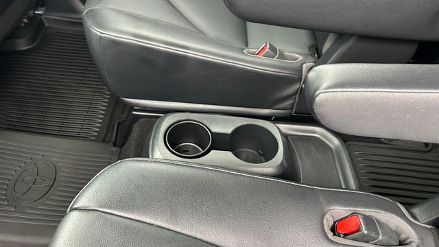 Used 2021 Toyota Highlander Hybrid SUV