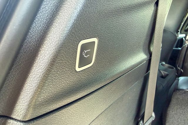 new 2026 Chrysler Pacifica car, priced at $50,725