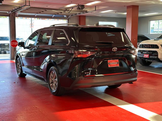 Used 2026 Toyota Sienna Van