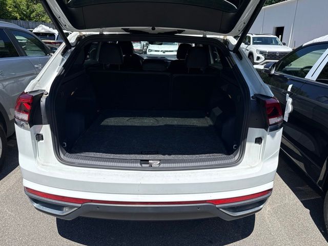 2023 Volkswagen Atlas Cross Sport 2.0T SE w/Technology White at Sutliff Volkswagen