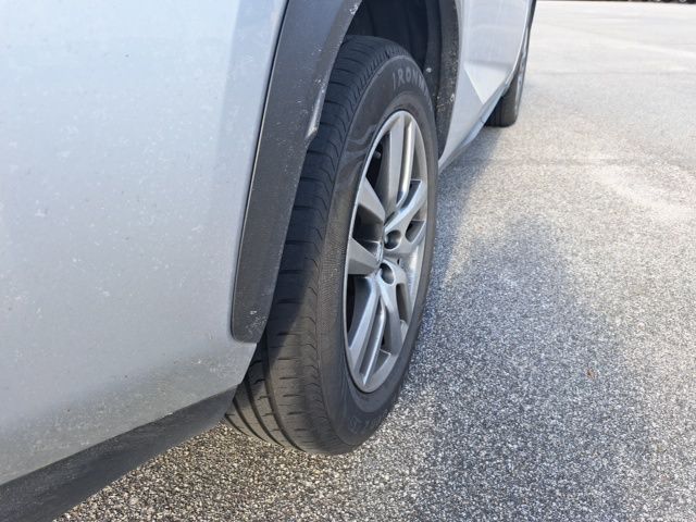 Used 2015 Silver Lexus 200t image 7