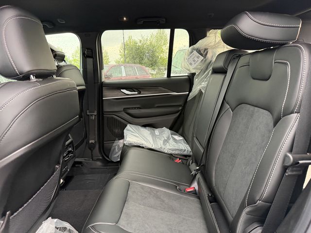 new 2026 Jeep Grand Cherokee car, priced at $36,930