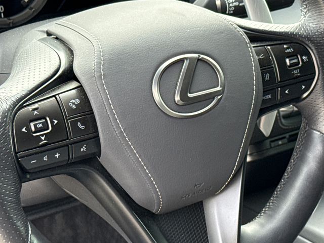 Used 2021 Silver Lexus 500 image 29