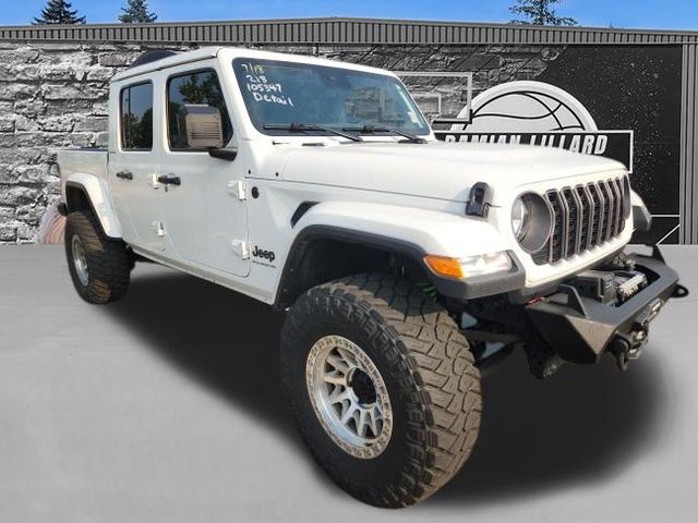 Bright White Clearcoat 2024 Jeep Gladiator Pickup Truck Four-Wheel Drive 8-Speed Automatic