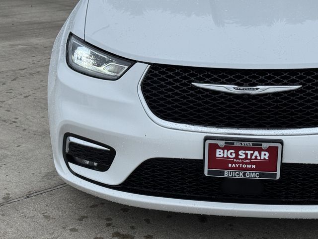 2024 Chrysler Pacifica Touring L White at Community Honda