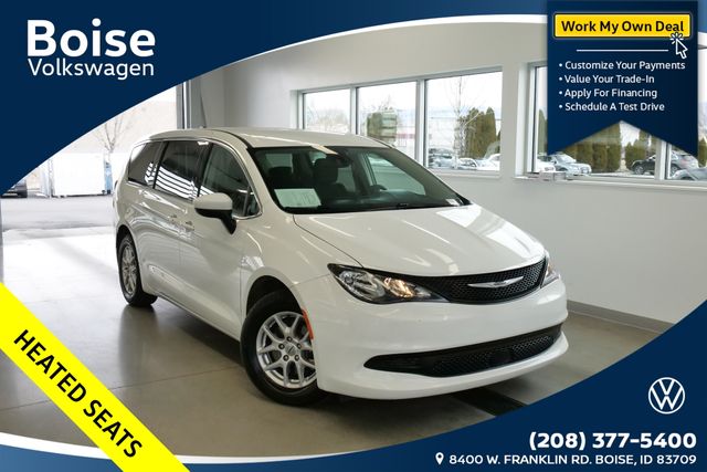 2023 Chrysler Voyager LX FWD