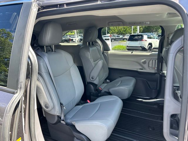 Used 2024 Toyota Sienna Van