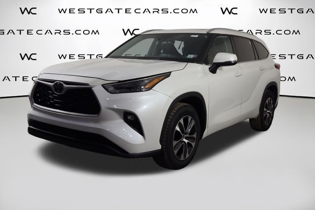  2022 Toyota Highlander XLE FWD   