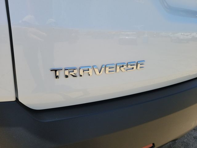 2023 Chevrolet Traverse LS - 7
