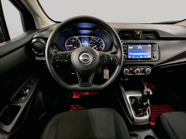 2023 Nissan Versa 1.6 S - 4