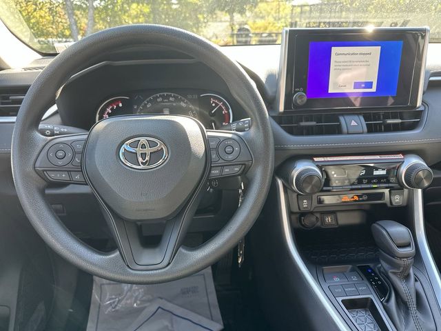 2024 Toyota RAV4 LE 7