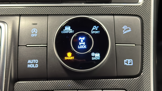 Used 2022 Shimmering Silver Pearl Hyundai SEL image 33