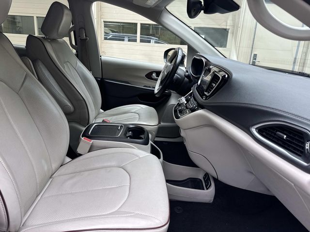 2018 Chrysler Pacifica - Image 23