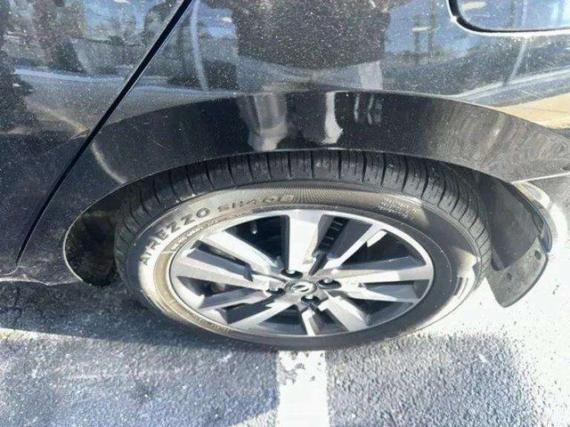 NissanVersa17
