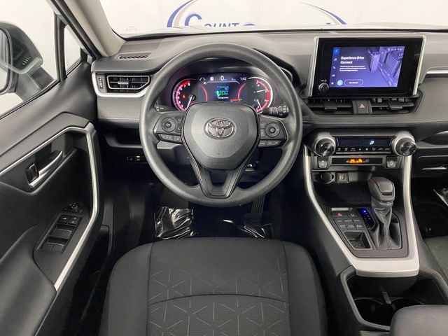 2024 Toyota RAV4 XLE photo