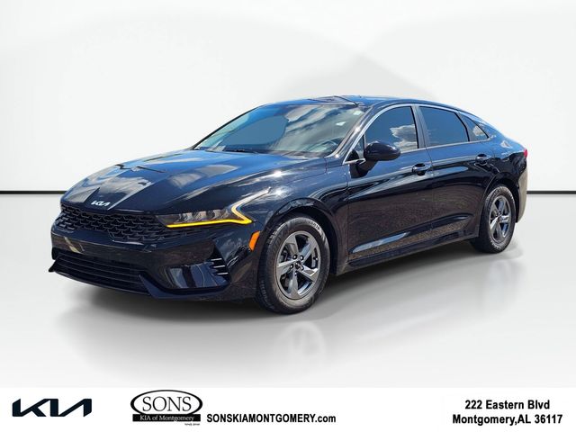 2022 Kia K5 Negro (Ebony Black) Sedán Tracción delantera 8 velocidades Automática