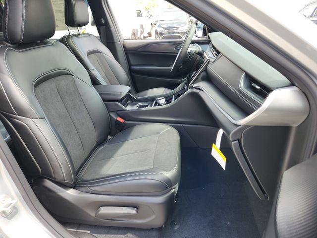 New 2025 Silver Jeep Altitude X image 25