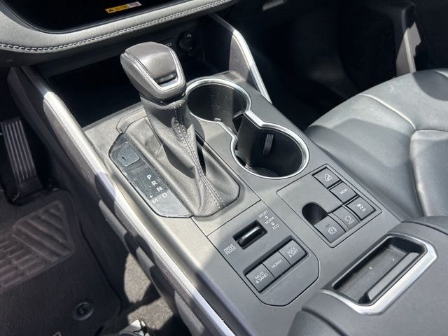 2023 Toyota Highlander XLE - Photo 26