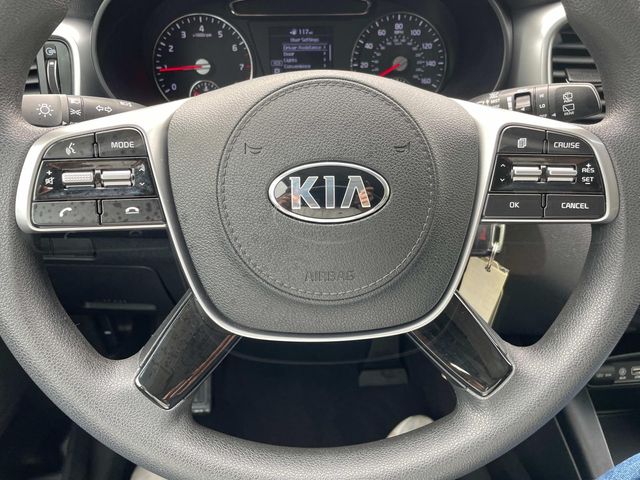 2019 Kia Sorento LX 17