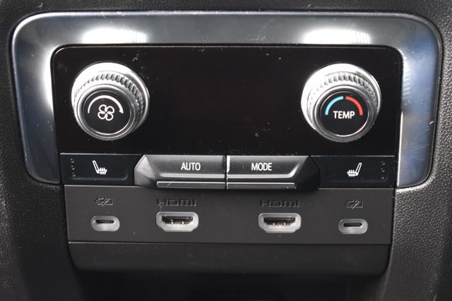 2023 GMC Yukon Denali Ultimate - Photo 19