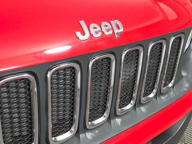 2017 Jeep Renegade Latitude North Edition photo 10