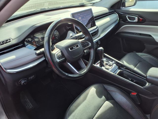 Used 2022 Silver Jeep Limited image 8