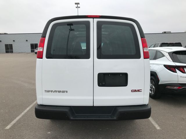 2022 GMC Savana 2500 Work Van 8