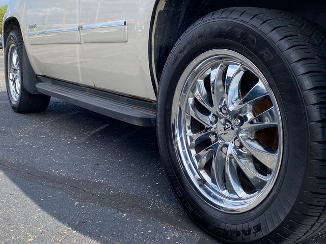 2011 Chevrolet Tahoe LTZ 13