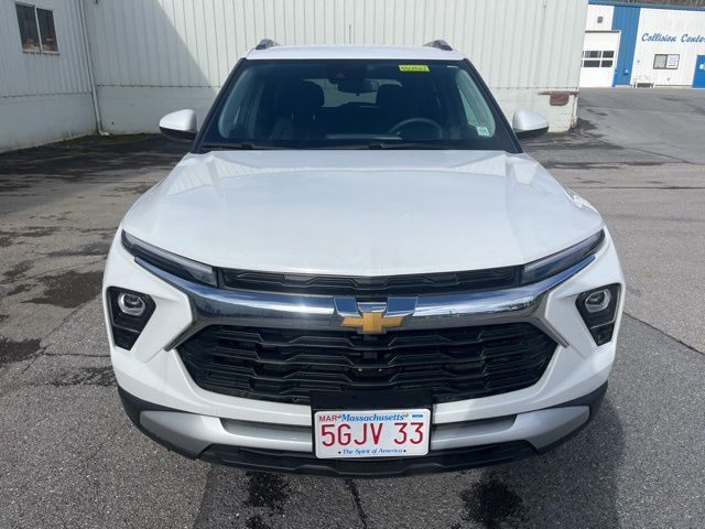 Used 2025 White Chevrolet LT image 11