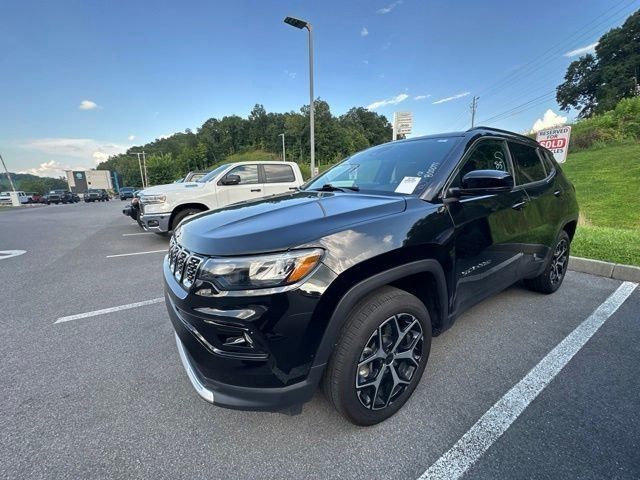 Diamond Black Crystal Pearlcoat 2025 Jeep Compass SUV / Crossover Four-Wheel Drive 8-Speed Automatic