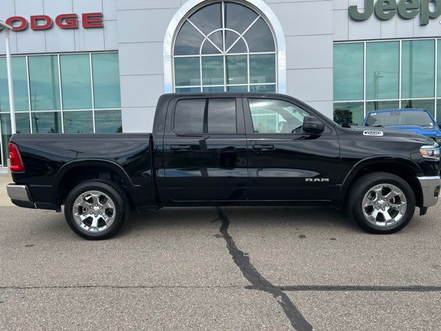 2025 Ram 1500 Big Horn/Lone Star - Diamond Black exterior view 6