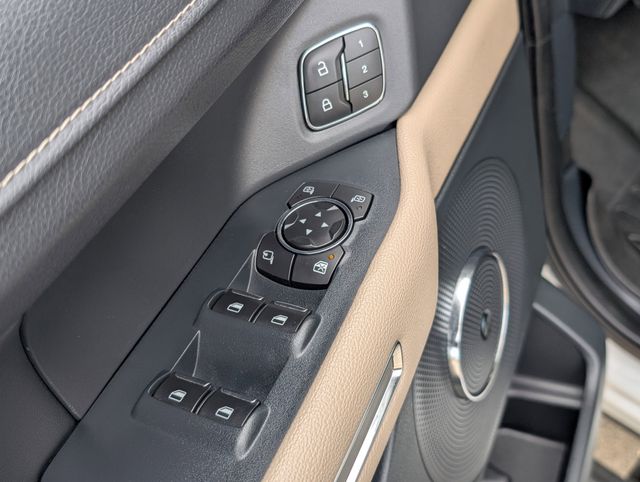 2022 Ford Expedition Limited - 10