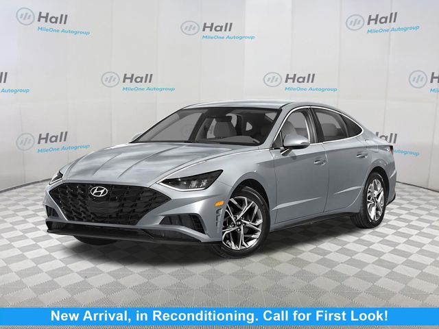 Curated Silver 2023 Hyundai Sonata SEL FWD Sedan Front-Wheel Drive 8-Speed Automatic