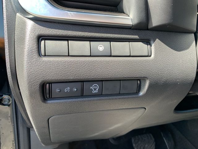 2023 Nissan Rogue SV photo