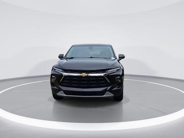 Used 2025 Black Chevrolet LT image 3