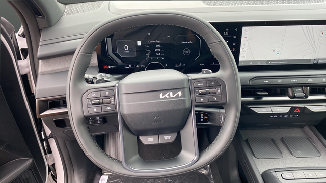 New 2027 White Kia X-Line SX image 15