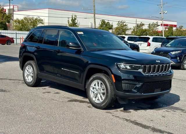 2025 Jeep Grand Cherokee Laredo's photo