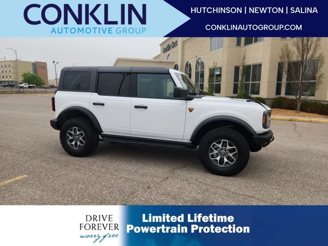 Oxford White 2024 Ford Bronco Badlands 4-Door 4WD SUV / Crossover Four-Wheel Drive Automatic